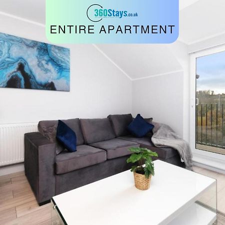 2 Bedroom Penthouse With Parking High Wycombe By 360Stays 외부 사진