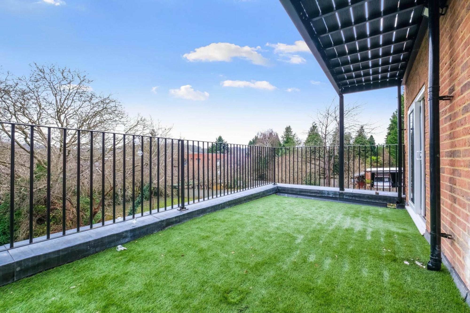 2 Bedroom Penthouse With Parking High Wycombe By 360Stays 외부 사진