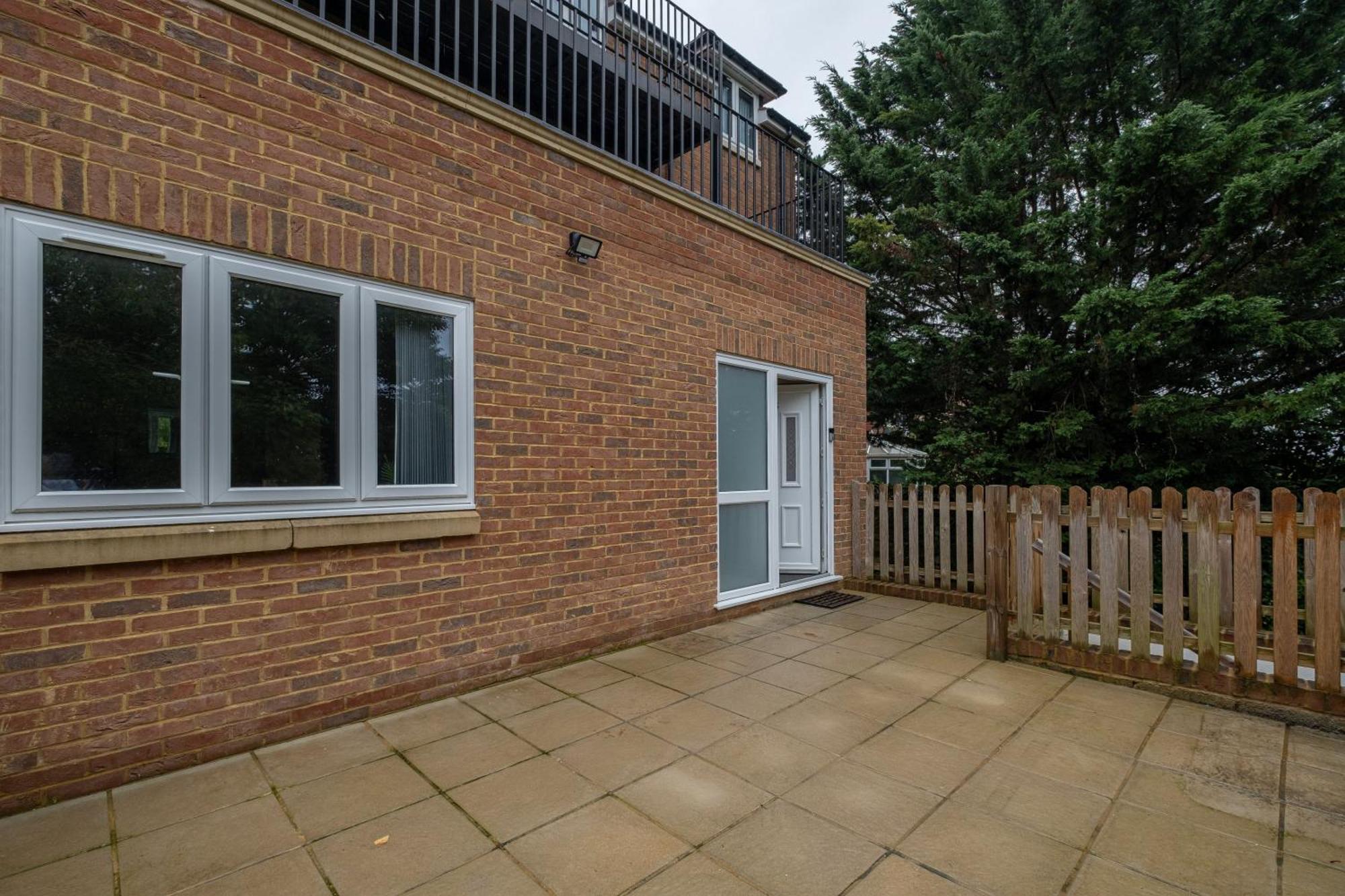 2 Bedroom Penthouse With Parking High Wycombe By 360Stays 외부 사진
