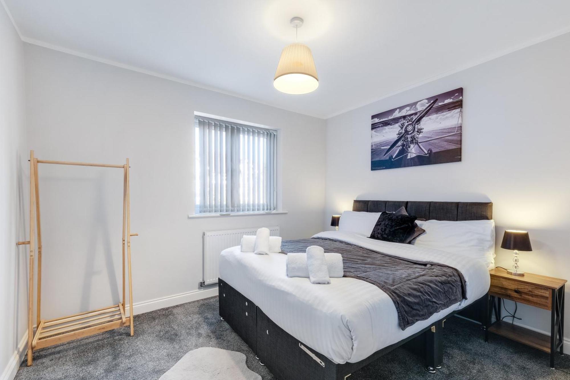 2 Bedroom Penthouse With Parking High Wycombe By 360Stays 외부 사진
